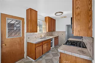 424 E 3rd, Rialto, CA 92376 - Photo 2