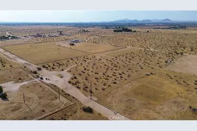 1 Chia Road, Apple Valley, CA 92308 - Photo 4