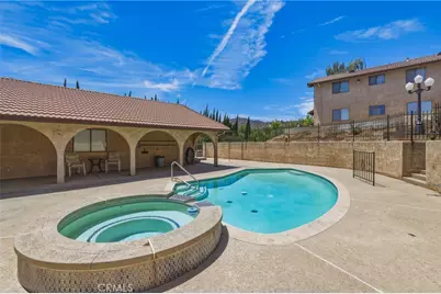8956 Oak Creek Rd, Cherry Valley, CA 92223 - Photo 12