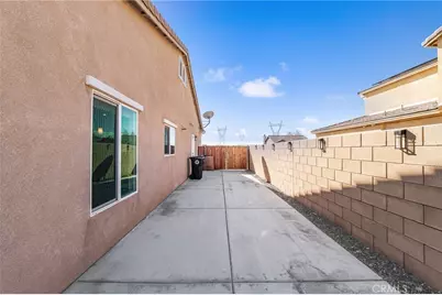 13374 Luna, Victorville, CA 92392 - Photo 18