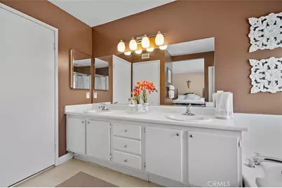 12200 Canyon Hill Avenue, Sylmar, CA 91342 - Photo 22