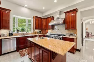 5369 Medina Rd, Woodland Hills, CA 91364 - Photo 14