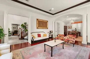 5369 Medina Rd, Woodland Hills, CA 91364 - Photo 24