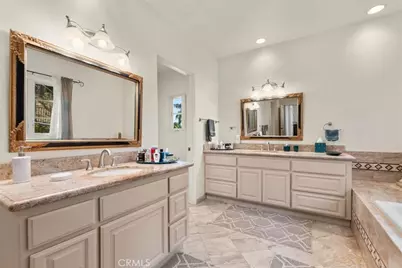 5369 Medina Road, Woodland Hills, CA 91364 - Photo 36