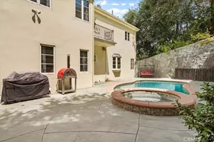 5369 Medina Rd, Woodland Hills, CA 91364 - Photo 56