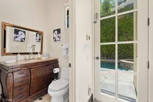 5369 Medina Rd, Woodland Hills, CA 91364 - Photo 28