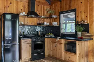 29535 Torrey Rd, Cedar Glen, CA 92321 - Photo 6