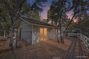 853 Los Angeles, Sugarloaf, CA 92386 - Photo 4