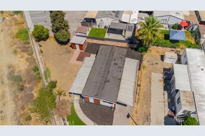 142 Sir Damas Drive, Riverside, CA 92507 - Photo 32