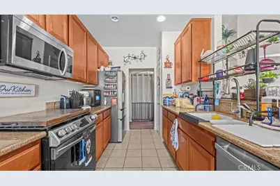 15928 Elkins, Victorville, CA 92395 - Photo 14