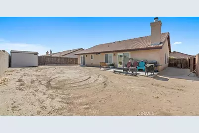 15928 Elkins, Victorville, CA 92395 - Photo 32