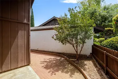 13664 Cottonwood Trail, Yucaipa, CA 92399 - Photo 18