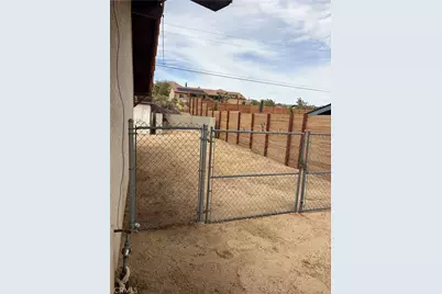 57374 Warren, Yucca Valley, CA 92284 - Photo 6