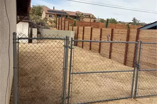 57374 Warren, Yucca Valley, CA 92284 - Photo 6