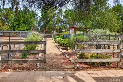 31596 Electric, Nuevo, CA 92567 - Photo 30