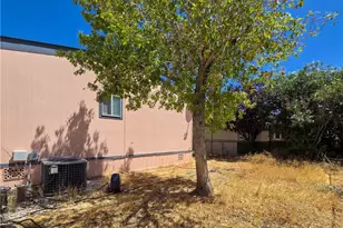 9161 Santa Fe, Hesperia, CA 92345 - Photo 22