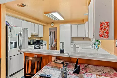 16270 Skywood Court, Moreno Valley, CA 92551 - Photo 8