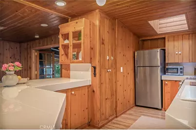 24251 Great View Drive, Crestline, CA 92325 - Photo 18