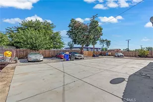 14944 Coalinga, Victorville, CA 92392 - Photo 40