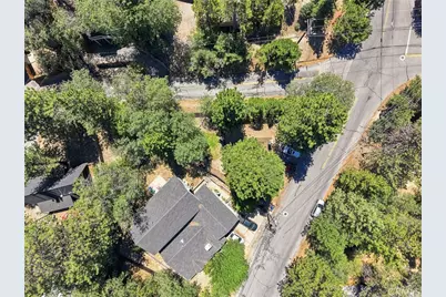 2673 Soutar, Running Springs, CA 92382 - Photo 34