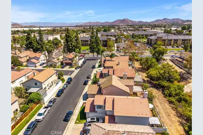 921 Blossomcreek Ln, Corona, CA 92878 - Photo 56