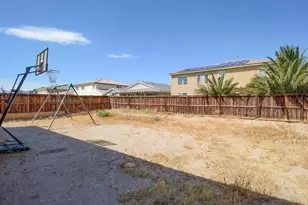 15246 Diamond Rd, Victorville, CA 92394 - Photo 24
