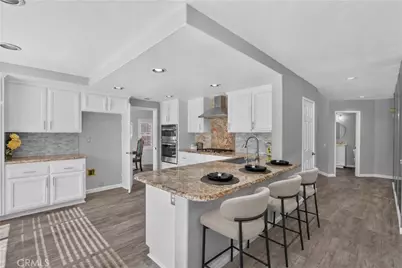 2290 Pepperwood Lane, Corona, CA 92882 - Photo 10