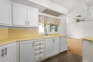 27601 Sun City, Menifee, CA 92586 - Photo 12