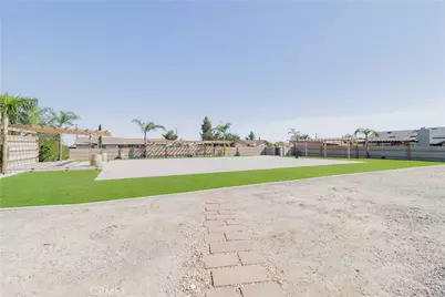 12040 Jade, Victorville, CA 92392 - Photo 14