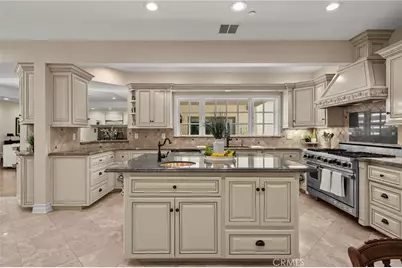 731 W Highland Avenue, Redlands, CA 92373 - Photo 12