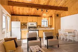 107 E Aeroplane Blvd, Big Bear City, CA 92314 - Photo 10