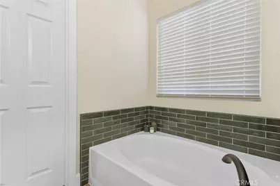 34194 Hidden Cove, Yucaipa, CA 92399 - Photo 28