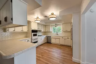 302 S San Mateo St, Redlands, CA 92373 - Photo 6