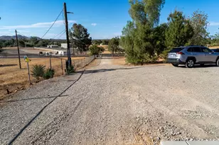 22793 Betty, Perris, CA 92570 - Photo 4