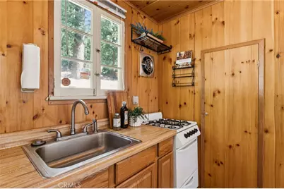 27260 Little Bear Road, Blue Jay, CA 92317 - Photo 4