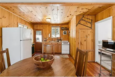 27260 Little Bear Road, Blue Jay, CA 92317 - Photo 2
