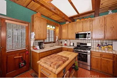 911 Panamint Mountain, Big Bear City, CA 92314 - Photo 12