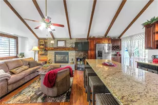 24896 Matterhorn Ct, Crestline, CA 92325 - Photo 16