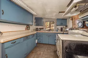 160 Lakeview, Fawnskin, CA 92333 - Photo 12