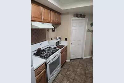 16377 Lakeshore Drive ##5C, Lake Elsinore, CA 92530 - Photo 6