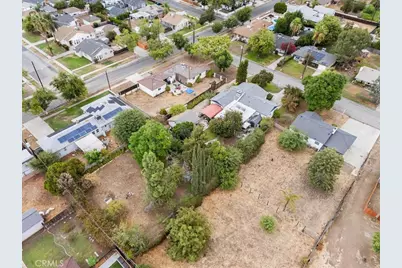 2664 Lawrence Avenue, San Bernardino, CA 92404 - Photo 38