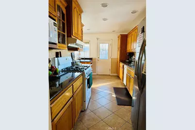 6093 Merito, San Bernardino, CA 92404 - Photo 8