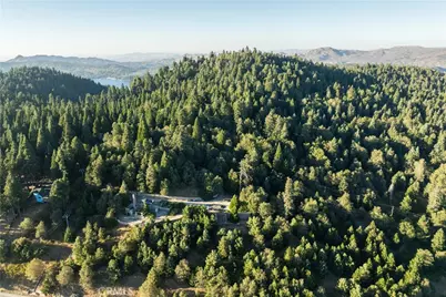 28879 Sycamore Drive, Lake Arrowhead, CA 92385 - Photo 22