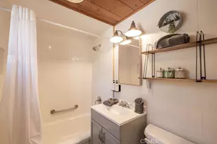 422 Dixie Ln, Big Bear Lake, CA 92315 - Photo 36