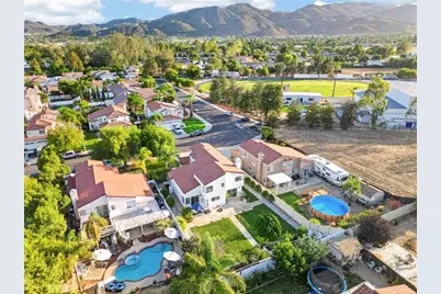 22520 Raspberry Lane, Wildomar, CA 92595 - Photo 32
