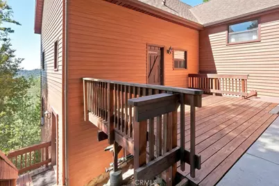 25086 Valle, Crestline, CA 92325 - Photo 2