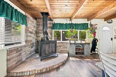 33910 Meadow Ln, Green Valley Lake, CA 92341 - Photo 8