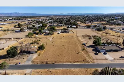 11 Cholame, Victorville, CA 92392 - Photo 26