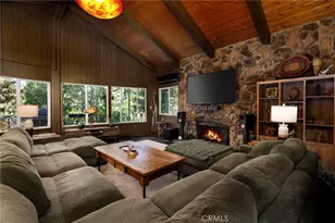 24611 Valle Dr, Crestline, CA 92325 - Photo 10