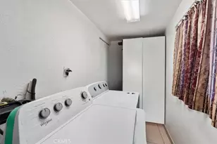 7715 Whitsett, Los Angeles, CA 90001 - Photo 24